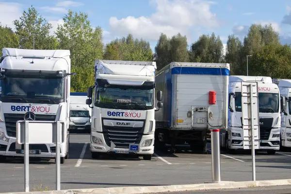 Toronto Trucking Company Focused on Safe Freight Transportation