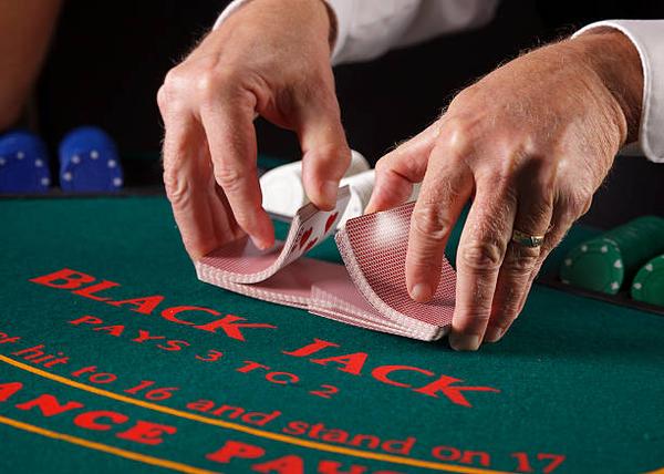 Exploring Popular Games at an online casino Singapore