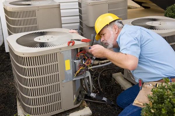 When to Call an AC Repair Naples Expert for Your System